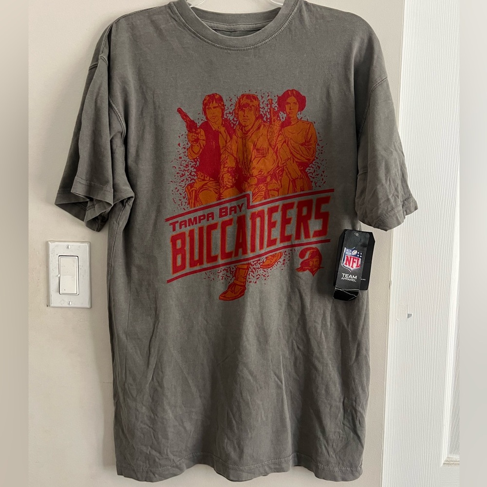 Junk Food Clothing NFL Buccaneers Gray Tee Star Wars
